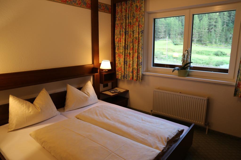 Ferienhaus Brigitte Längenfeld Kamer foto