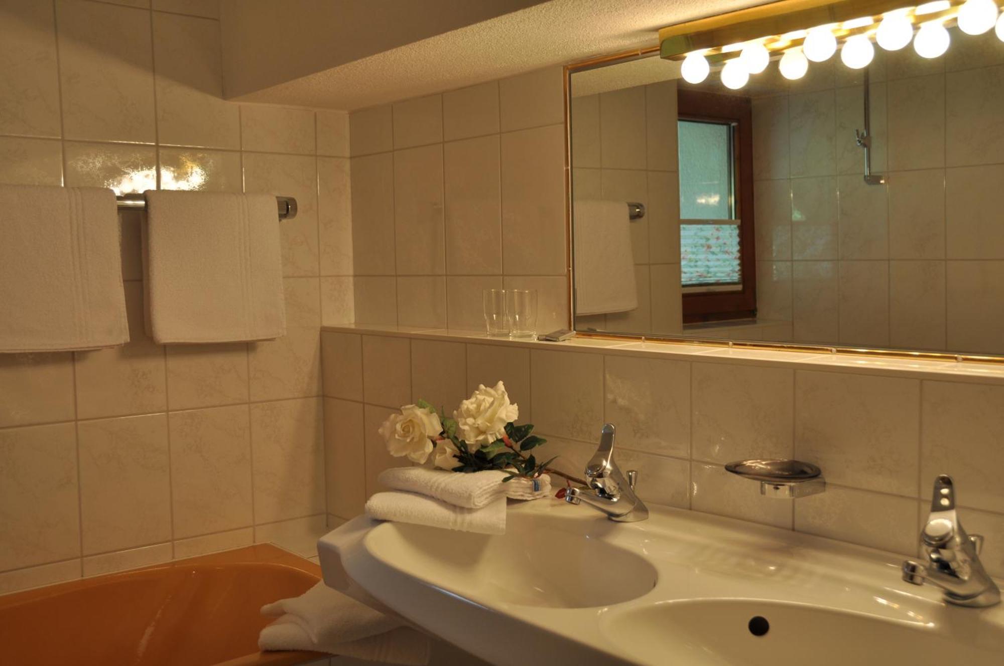 Ferienhaus Brigitte Längenfeld Kamer foto